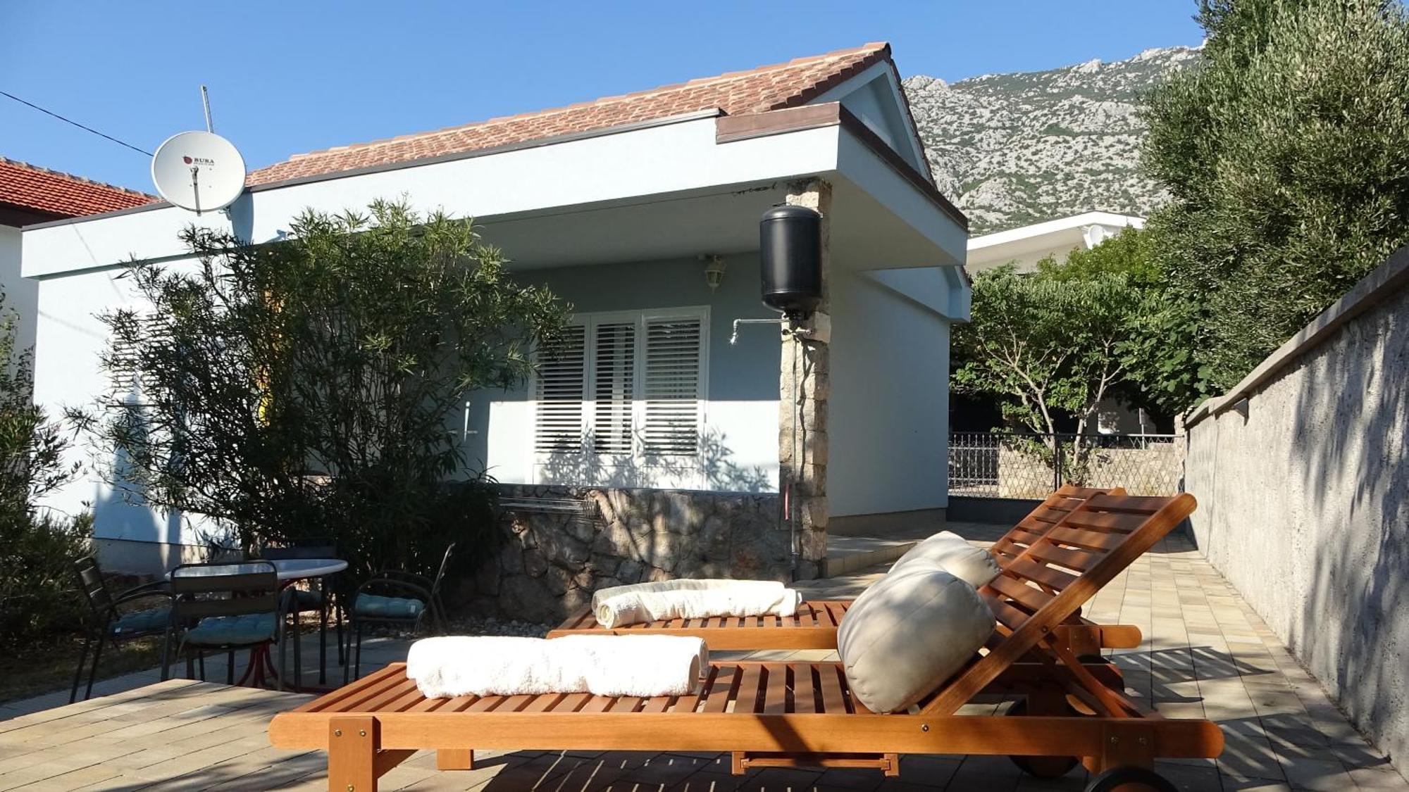 Villa Sweet House With Garden 35 Meters From Sea Karlobag Exterior foto